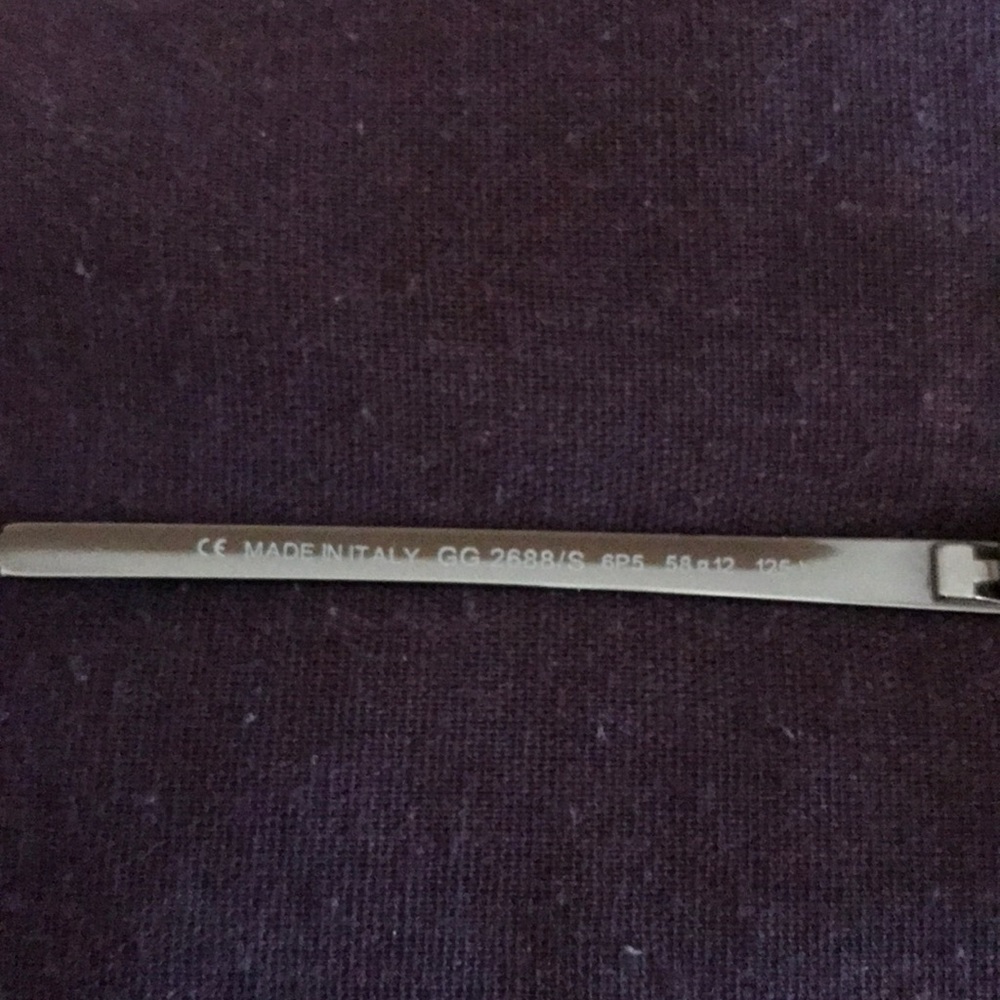Gucci Sunglasses - Picture 4 of 6